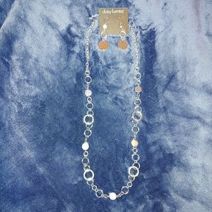 Necklace & earrings set